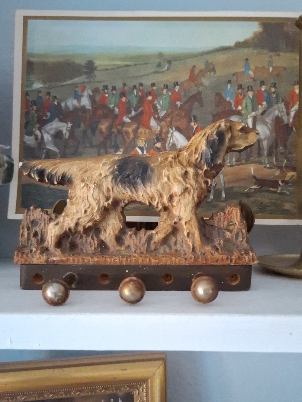 Antique-Style  Hunting Dog Figurine Hook Rack - Gold & Black